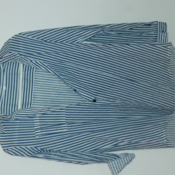 Button down striped shirt - Picture 2 of 3